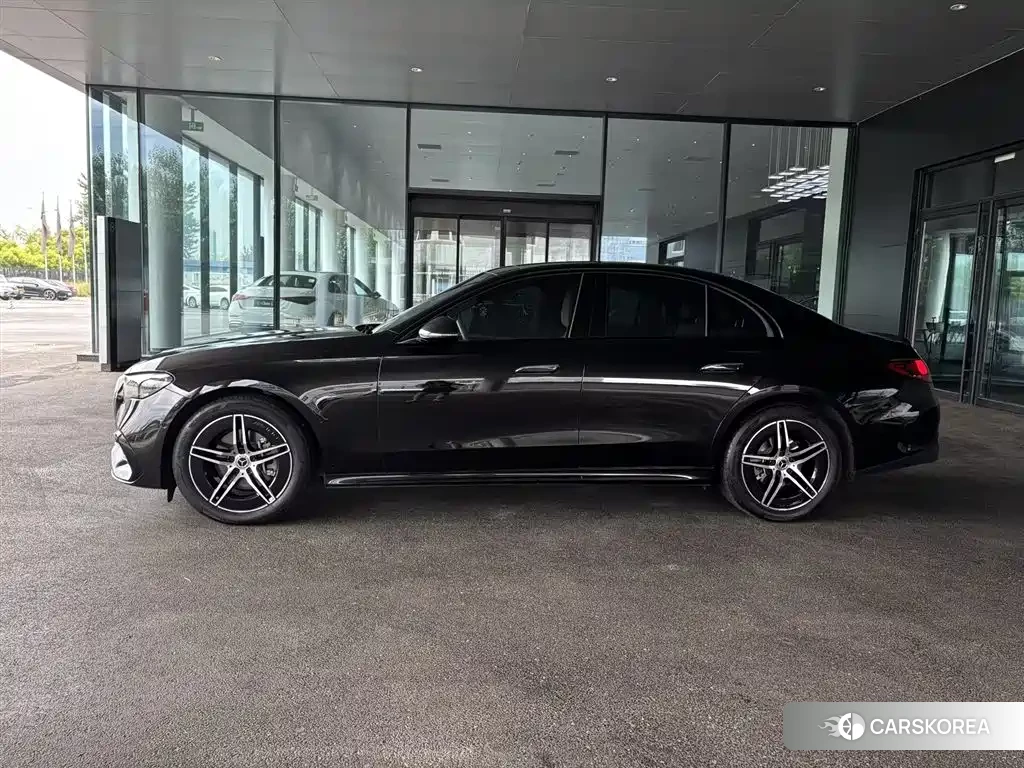 Mercedes-Benz E-Class id 4576396 из Китая 8