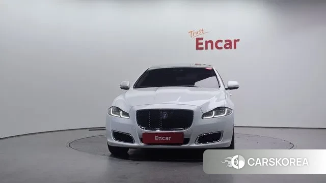 Jaguar All New XJ id 3428883 из Кореи 13