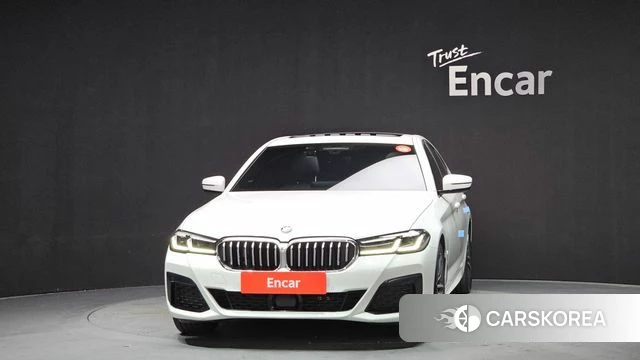 BMW 5 Series (G30) id 3916408 из Кореи 13