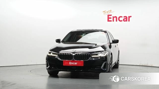 BMW 5 Series (G30) id 3852355 из Кореи 13