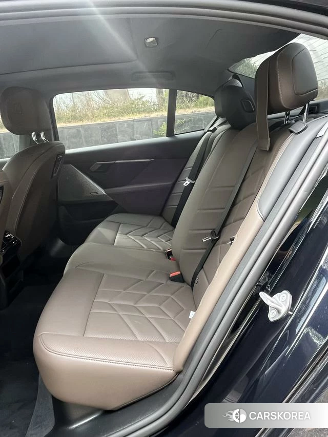 BMW 5 series id 4264001 из Китая 23