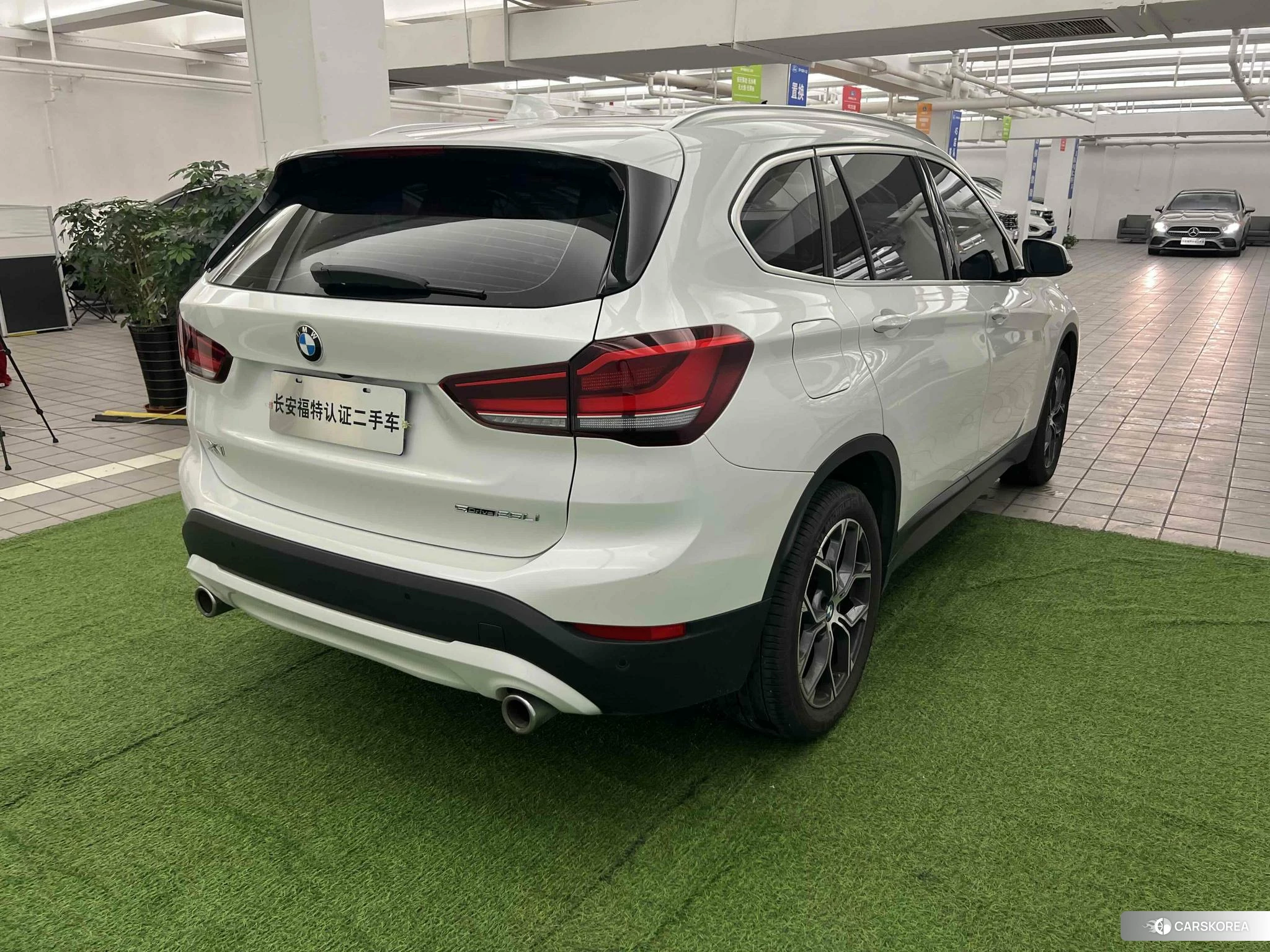 BMW X1 2021 Белый из Китая, фото 3