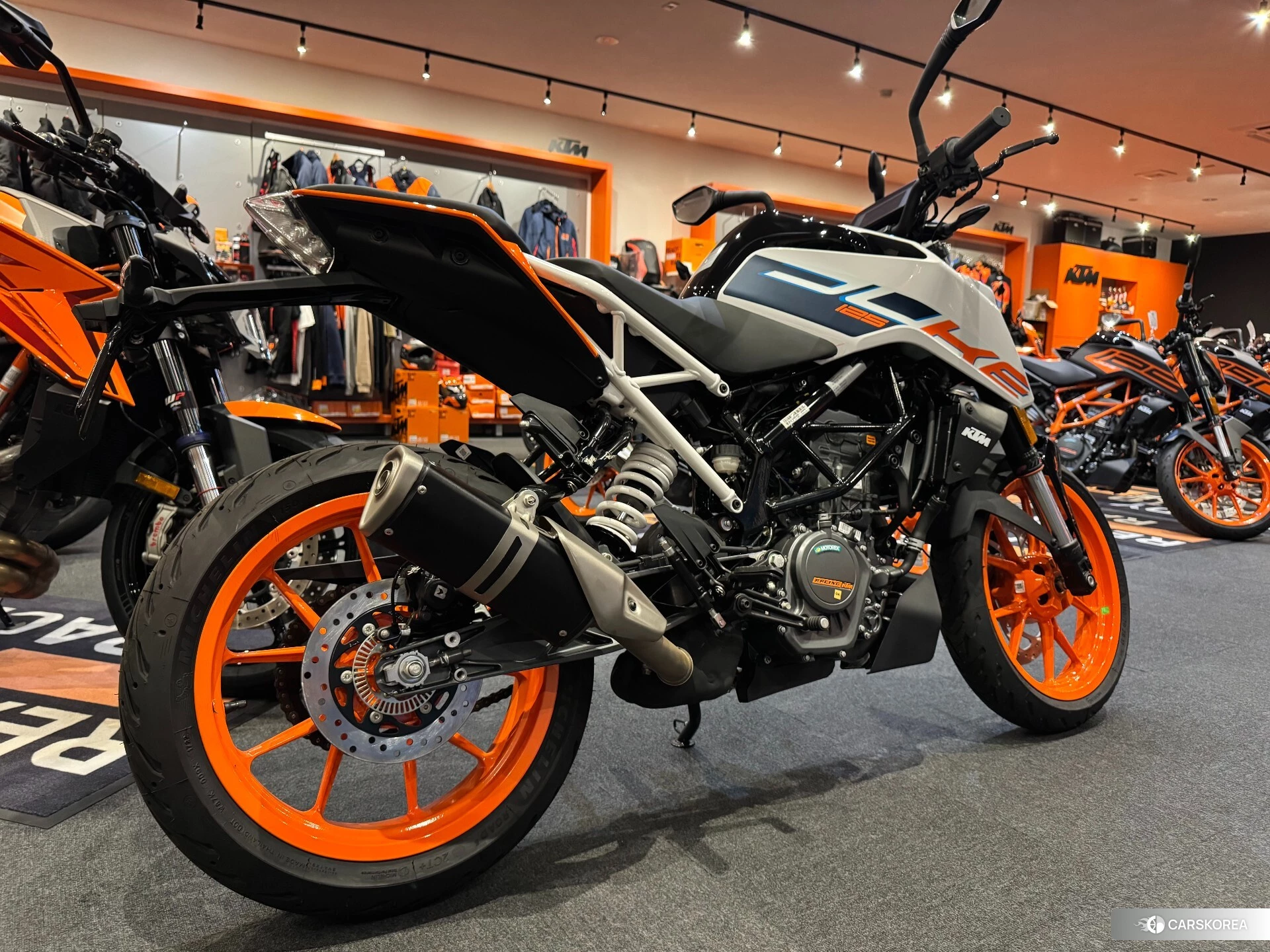 Проданный KTM 125 DUKE 2023 из Японии, фото 2