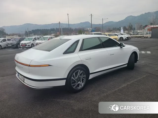 Hyundai Grandeur (GN7) id 3482555 из Кореи 13