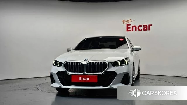 BMW 5 Series (G60) id 4847855 из Кореи 23