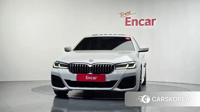 BMW 5 Series (G30) id 3379208 из Кореи 13