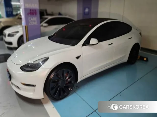 Tesla Model 3 2021 Белый из Кореи, фото 3