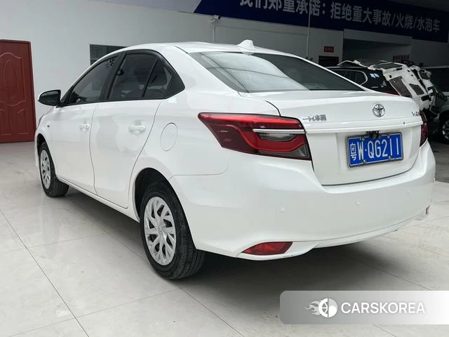 Toyota Vios 2021 Белый из Китая, фото 3