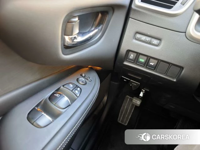 Nissan Loulan id 4254442 из Китая 23