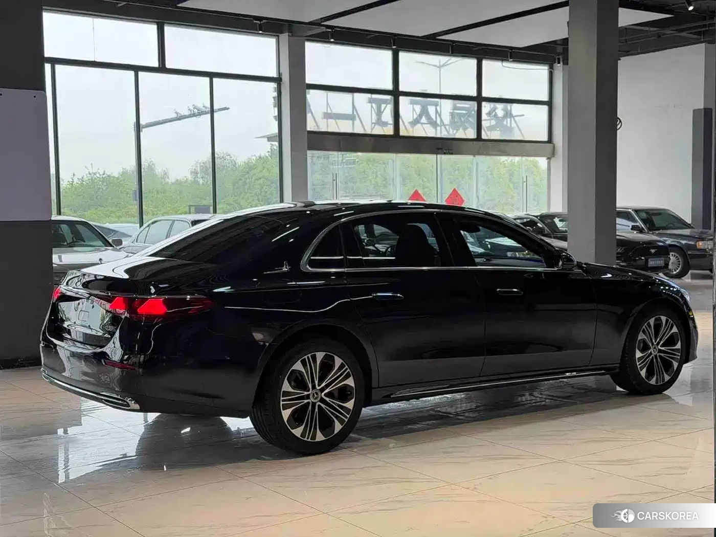 Mercedes-Benz E-Class 2026 Черный из Китая, фото 3
