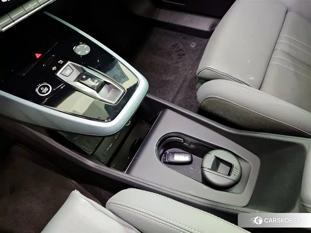 Audi Q5 e-tron id 4546530 из Китая 22