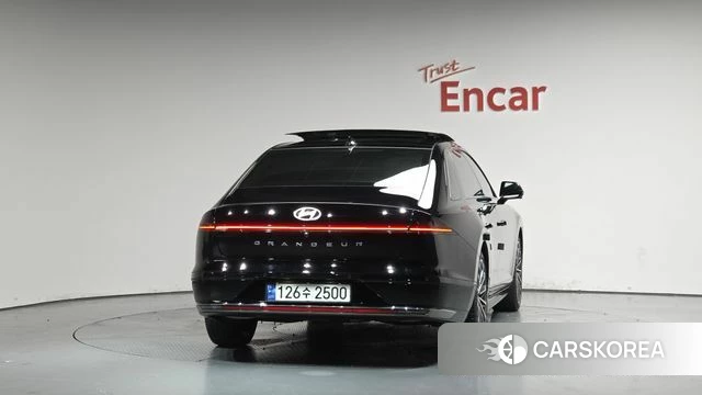 Hyundai Grandeur (GN7) id 4500383 из Кореи 23