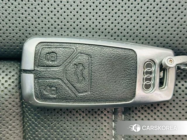 Audi A4L id 4393149 из Китая 19