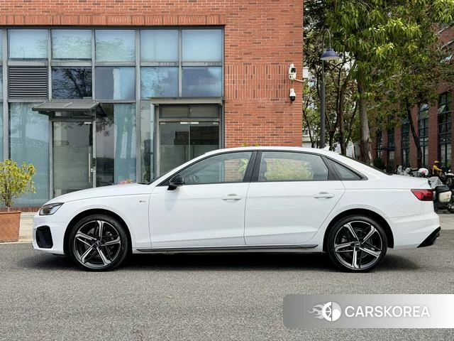 Audi A4L id 4290642 из Китая 11