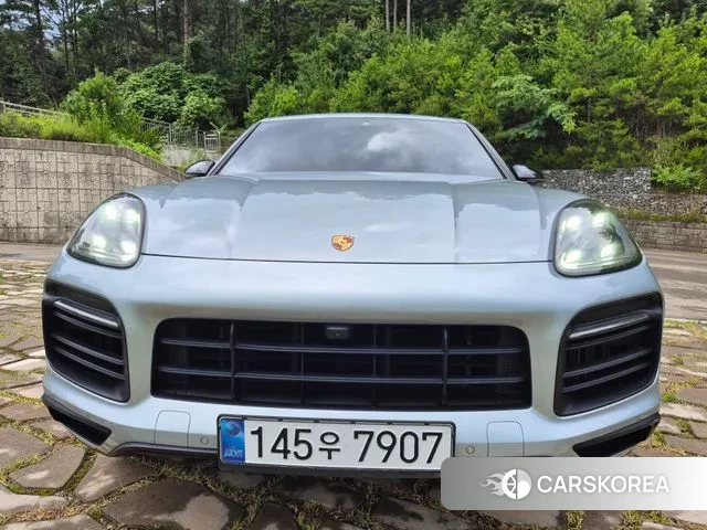 Porsche Cayenne (PO536) 2020 Светло-серебряный цвет из Кореи, фото 3