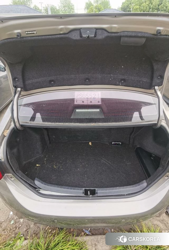 Toyota Corolla id 4242388 из Китая 20