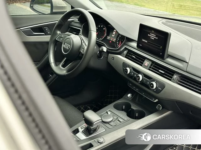 Audi A4L id 4254230 из Китая 12