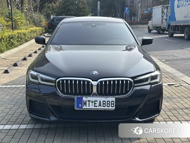 BMW 5 series 2022 Черный из Китая, фото 4