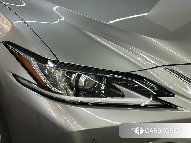 Lexus ES 2021 Шампань из Китая, фото 3