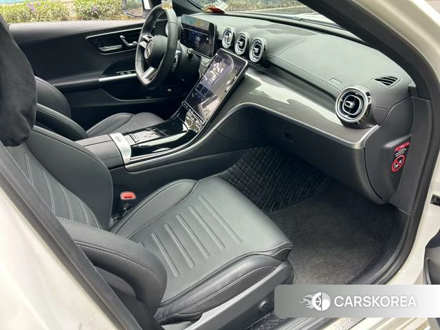 Mercedes-Benz Class C 2024 Белый из Китая, фото 3