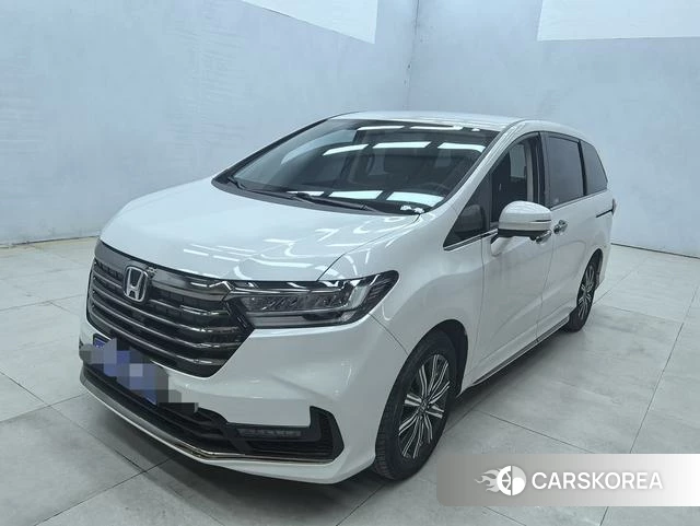 Honda Odyssey 2023 Белый из Китая, фото 3