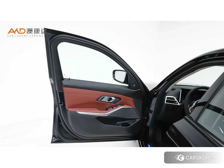 BMW 3 series 2024 Черный из Китая, фото 3