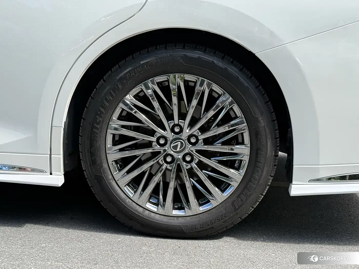 Lexus LM id 4546021 из Китая 19