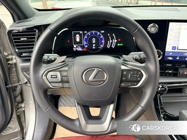 Lexus NX id 4276988 из Китая 16