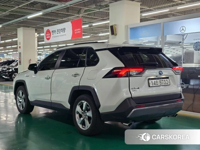 Toyota RAV4 5th Generation 2019 Белый из Кореи, фото 3