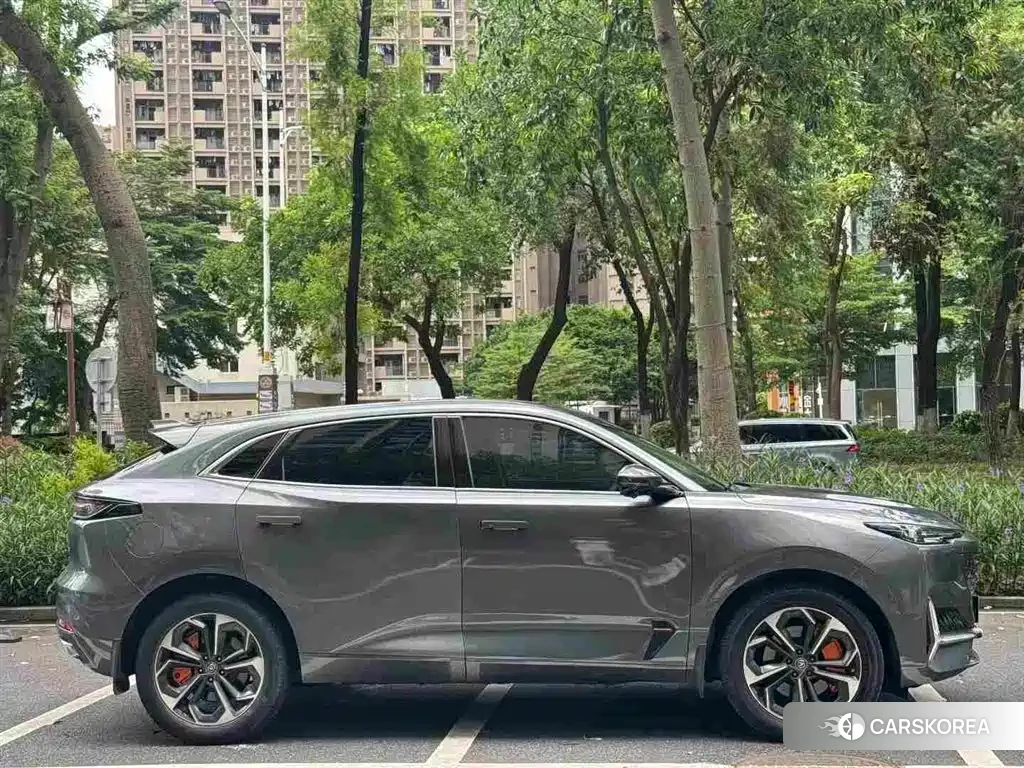Chang'an Changan UNI-K Smart iDD 2022 Silver/gray из Китая, фото 3