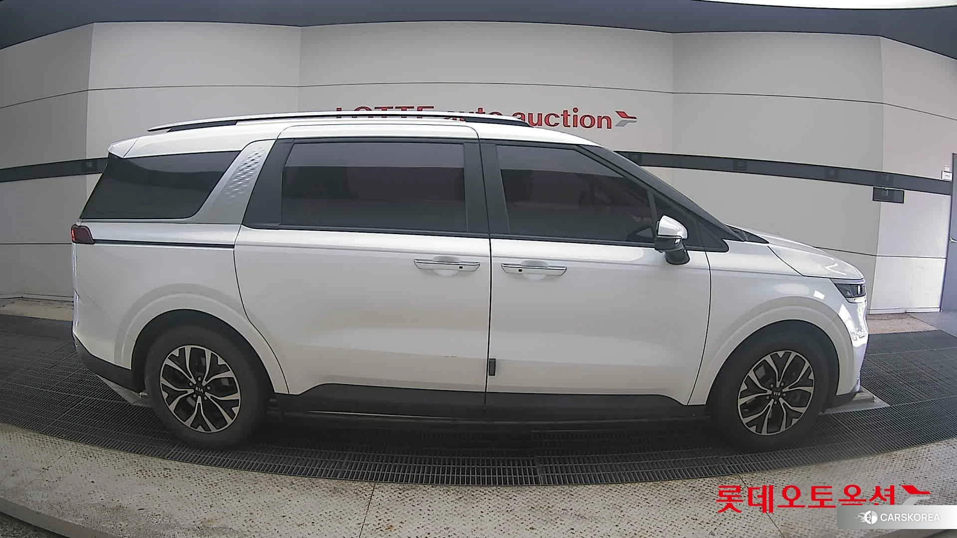 Kia Carnival id 4669084 из Кореи 23