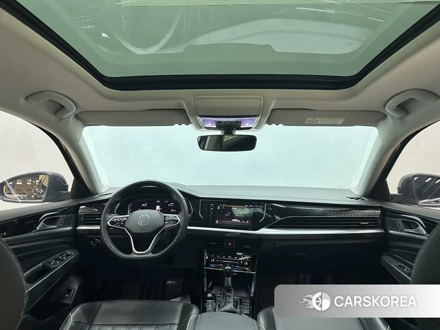 Volkswagen Passat 2023 Черный из Китая, фото 3