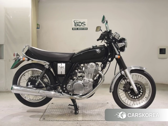 Проданный Yamaha SR400 2019 из Японии