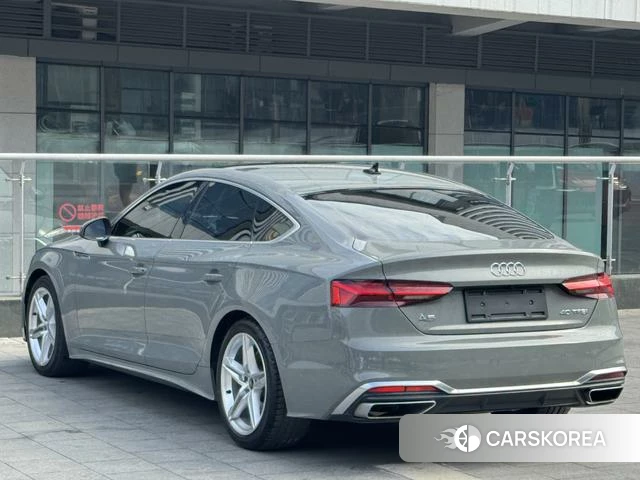 Audi A5 2022 Темно-серый из Китая, фото 3
