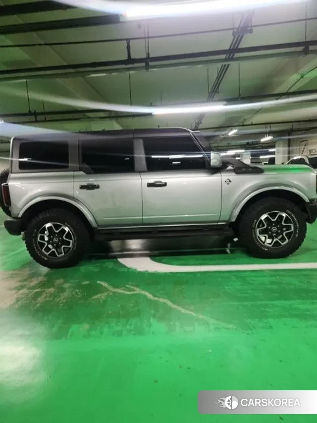 Ford Bronco 6th Generation 2022 Серебряный из Кореи, фото 3