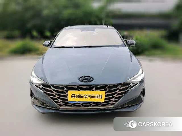 Hyundai Elantra 2023 Темно-серый из Китая, фото 3