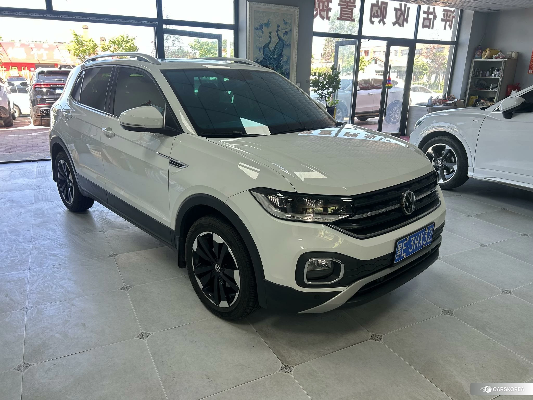 Volkswagen Exploring the shadow id 4513553 из Китая 12