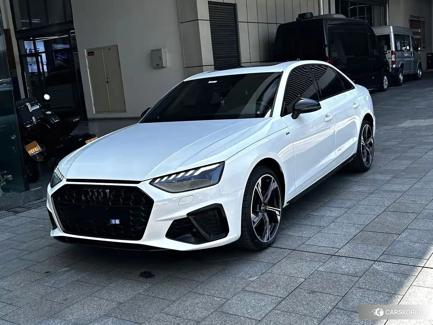 Audi A4L 2023 Белый из Китая, фото 3