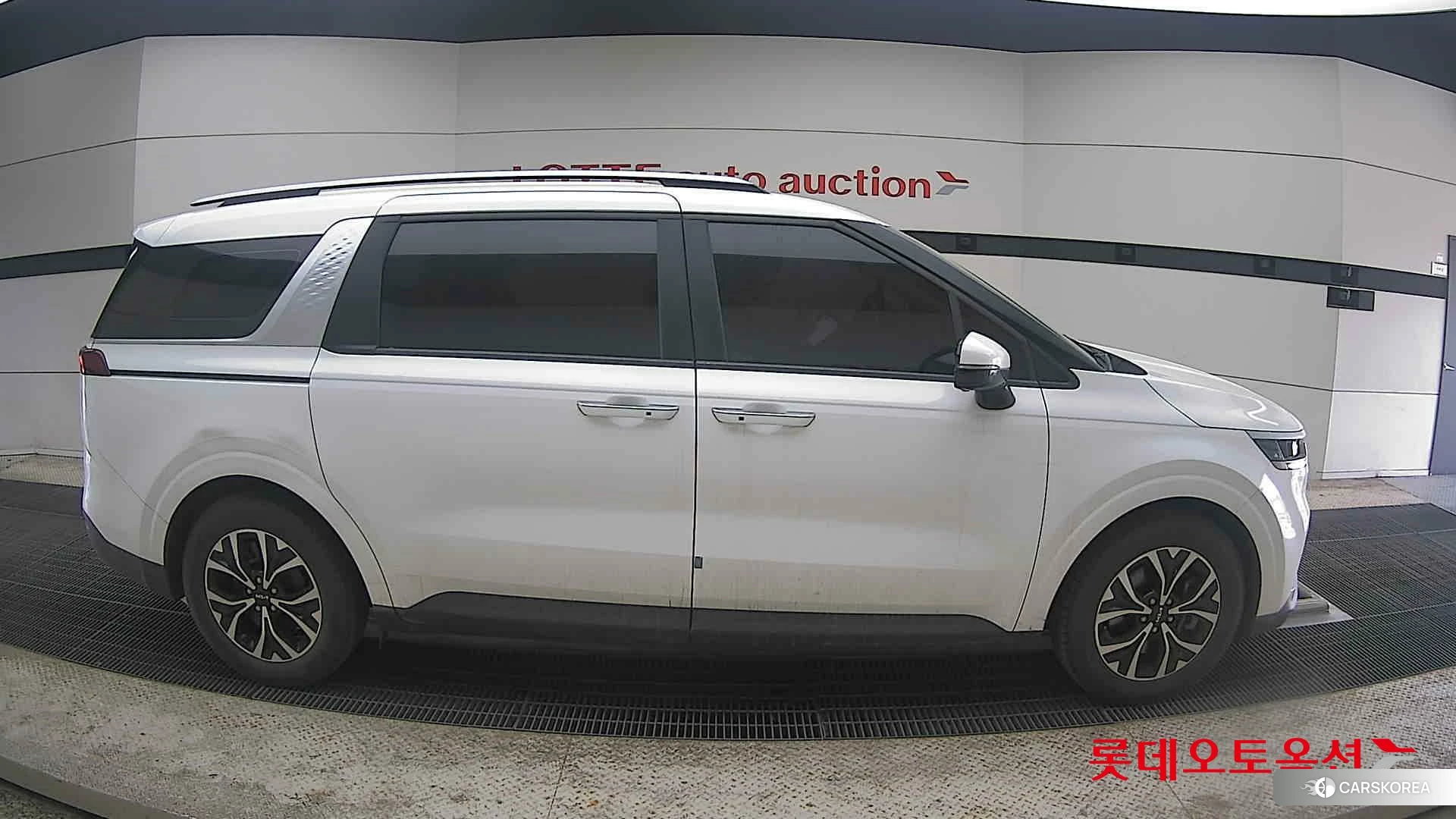 Kia Carnival id 4289542 из Кореи 23