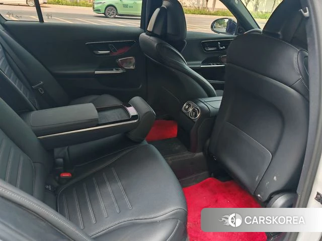 Mercedes-Benz Class C 2023 Белый из Китая, фото 3
