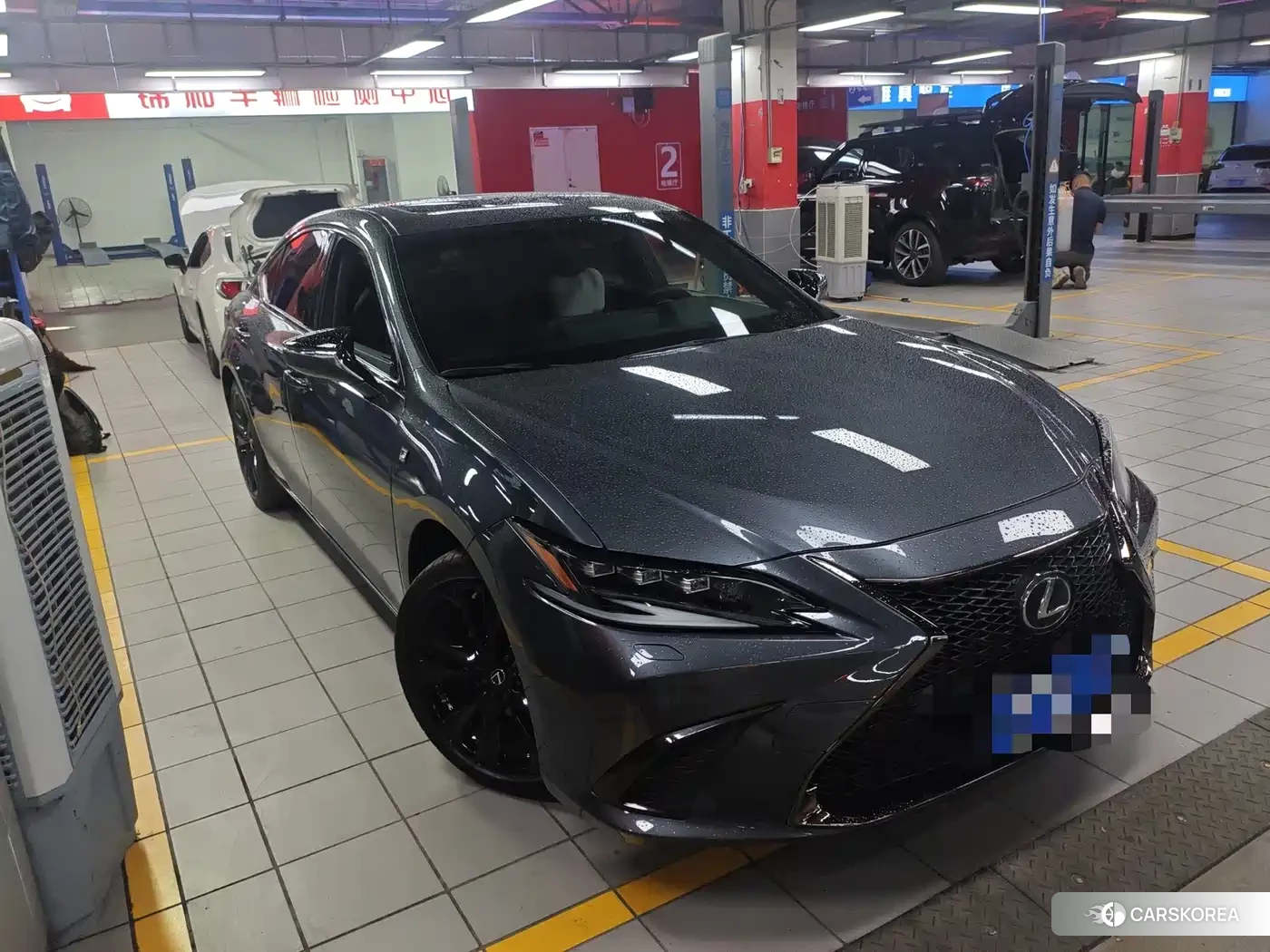 Lexus ES 2022 Silver/gray из Китая, фото 3