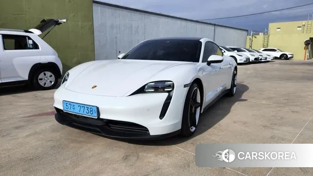 Porsche Taycan id 3477685 из Кореи 10