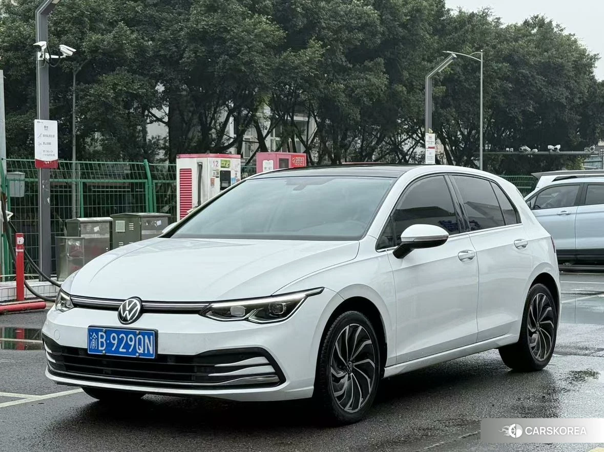 Volkswagen Golf 2022 Белый из Китая, фото 3