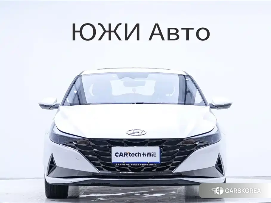 Hyundai Elantra 2023 Белый из Китая, фото 3