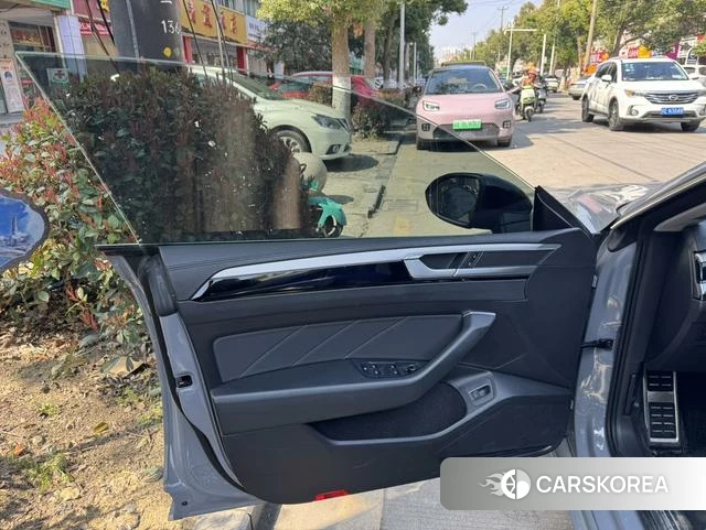 Volkswagen CC id 4276484 из Китая 9