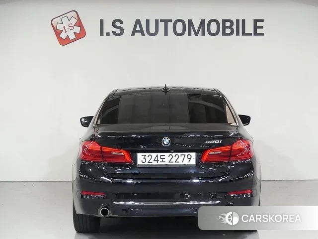 BMW 5 Series (G30) id 3325165 из Кореи 13