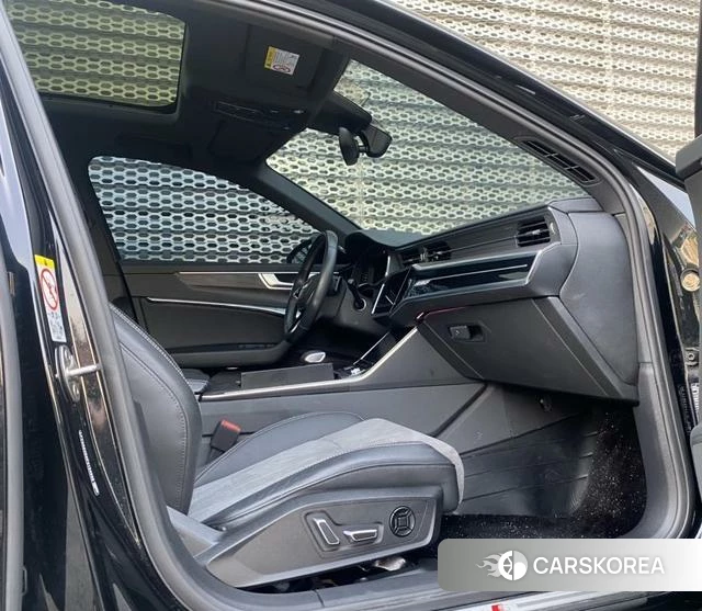 Audi A6L id 4314079 из Китая 9