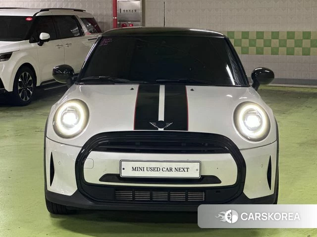 Mini Cooper 2023 Белый из Кореи, фото 3
