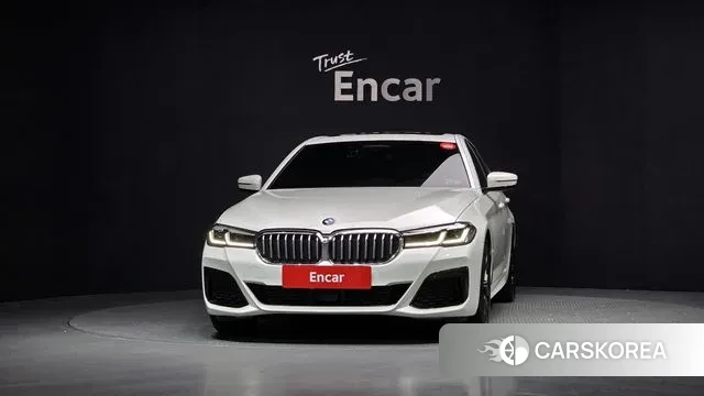 BMW 5 Series (G30) id 3675937 из Кореи 13