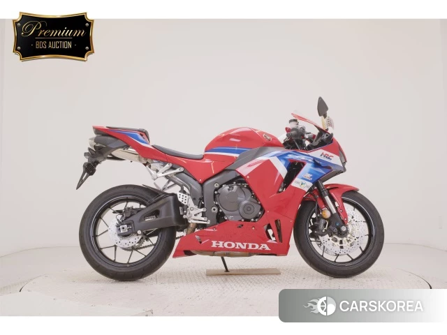Honda CBR600RR 2025 из Японии